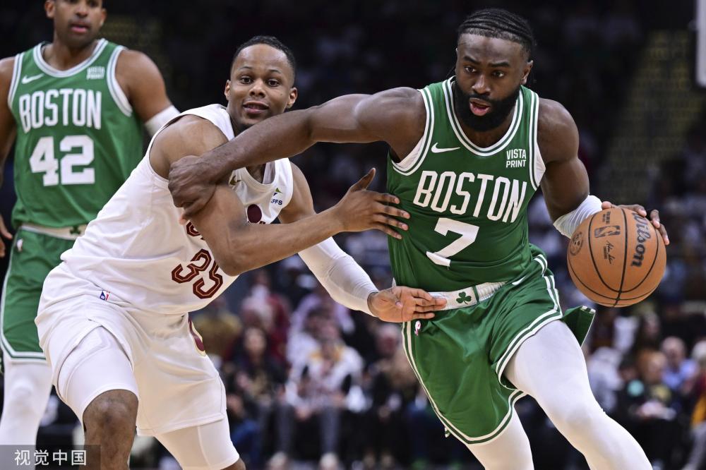 他们用强大 他们用强大